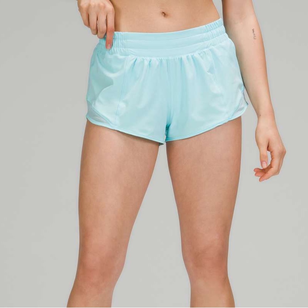 Lululemon Hotty Hot “Icing Blue” Light Blue Shorts 2.5” Size 14
